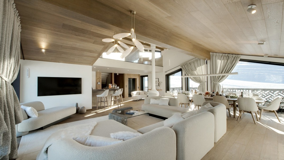 Open-plan living area at Chalet Ascension