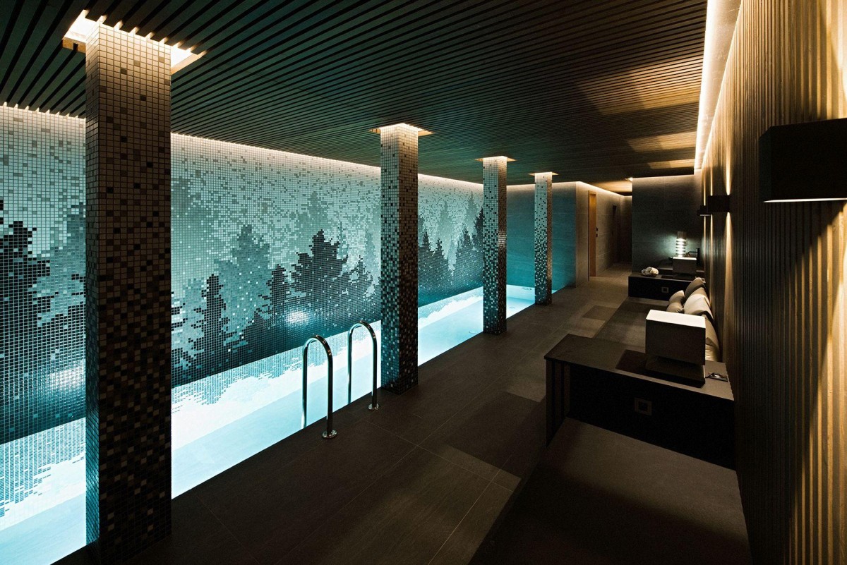 Wellness area with swimming pool at Chalet Ascension